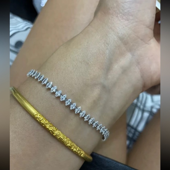 Tennis Marquis Silver Diamond Zirconia 18 sm Bracelet - Picture 13 of 17